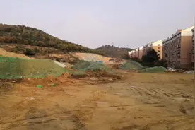 威海通往烟台又一主干道，正抓紧施工，又一黄金道路