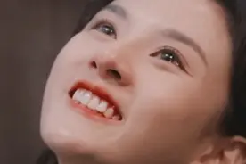 再深的爱经不住这样的背叛，她不是在等他回头，而是在劝自己放手视频封面