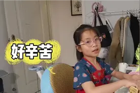 现在小学生好辛苦，晚上九点半写完所有作业，抽考题目不难有把握