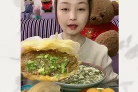 早上好呀 蛋花汤配上肉夹馍太爽了 酥酥脆脆的肉夹馍太无敌了视频封面