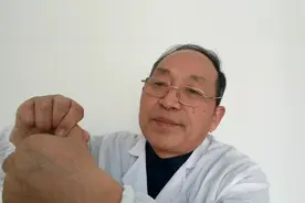 手指关节疼，快用好方法，自己调理，舒服又止疼