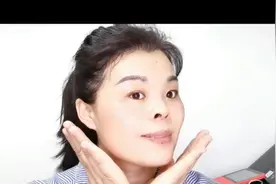 脸上暗黄有斑的福音，一个手法让你淡化黑色素，皮肤白嫩有光泽。视频封面