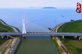 航拍中国史诗级水利工程，引江济淮白山船闸枢纽，己初露雄姿…视频封面