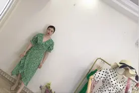 身高150cm被别人说个子矮身材娇小，这样的穿搭气场变强了很多