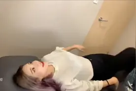 韩国🇰🇷小姐姐按摩表情看着好舒服……你喜欢按摩吗？？？视频封面