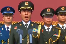 张旭东将军喊出了中国军人的气势，向张将军致敬，军队强则国强。视频封面