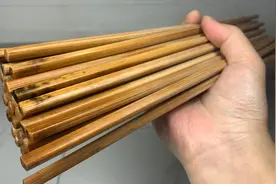 家里的筷子发霉变黑，千万不要扔，这样做让筷子焕然一新