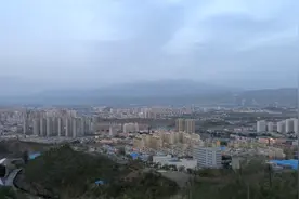 新疆乌鲁木齐21点30分的夜晚，内地的朋友们颤抖了吗？