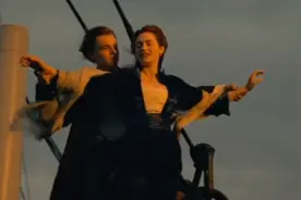 泰坦尼克号3   杰克与露丝重归于好  拥吻在日落下视频封面