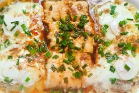 肉饼豆腐蒸蛋，嫩滑鲜香，营养好吃，做法简单，大人小孩都喜欢