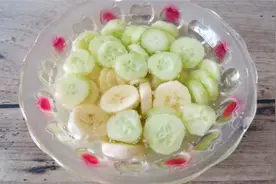 黄瓜香蕉这样搭配代餐，让你快速瘦身，坚持吃三天就会明显见效