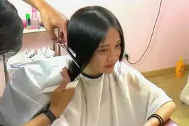 长发就是女人的第二张脸，一款好看的发型让你的颜值瞬间提升