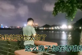 实拍深圳福永网红基地，没想到拍到一位极品帅哥，真的太养眼了视频封面
