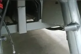 大江三轮摩托车，保养前减震，这样做10不坏视频封面