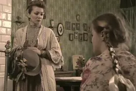 《钢铁是怎样炼成的》冬妮娅被保尔误会后很伤心，与妈妈大发脾气