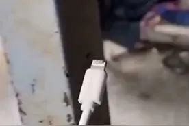 苹果充电器电人视频封面