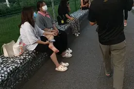 成都富士康够强大，疫情期间也安排上班，防控措施杠杠的视频封面