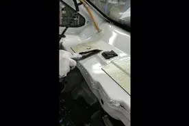 沥青有毒，发现早处理，防止异味 危害健康。视频封面