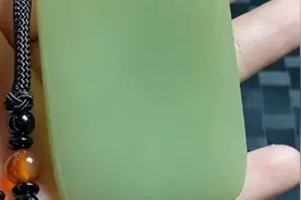和田玉吊坠挂绳穿法，扣法。视频封面