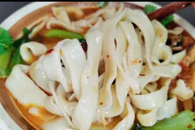 扯面的家常做法，一拉一抻劲道爽滑、做法简单，每人吃2碗真过瘾