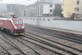 乌鲁木齐始发最远的一趟火车，需要运行50个小时33分钟4812公里视频封面