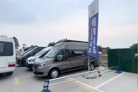都说做二手房车说车不说价生意做不大，今天把场地所有车挨个报价视频封面