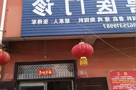 小狗吃鸡骨，诱发细小病毒，便血呕吐，经治疗己好转。视频封面