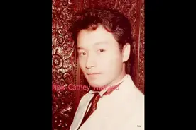 哥哥张国荣83年泰国曼谷的图片“荣少爷”😎视频封面