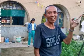 河北张家口小山村窑洞真漂亮，农村大姐烧火做饭，充满了烟火气息视频封面
