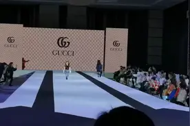 EMMA模特秀视频封面