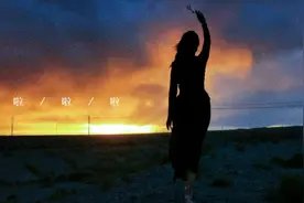 如何拍美夕阳剪影视频？姿势机位和小窍门，你也来模仿一下？视频封面