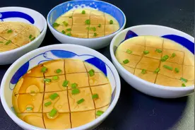 水蒸蛋蒸几分钟？用冷水还是热水？教你一招，以后蒸鸡蛋羹零失败视频封面