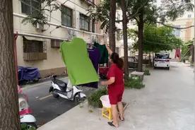 和丈母娘住在一起是什么体验。视频封面