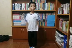 一年级小学生演讲～我们心目中的英雄雷锋视频封面