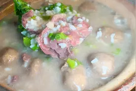 揭阳牛肉砂锅粥，牛肉嫩滑牛筯丸Q弹爆汁，粥鲜味美做法简单美味视频封面