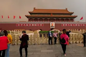 实拍北京天安门广场，世界上最大的广场，可容纳100万人