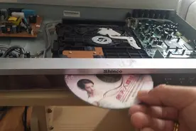 05年东莞虎门买的一款新科DVD，每次看见它就勾起了我难忘回忆