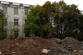 好可惜！鄂州庙岭唯一的一所民办中专学校就这样荒废了视频封面