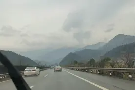 从贵州凯里回湖南邵阳过年，带大家感受一下雪峰山隧道，视频封面