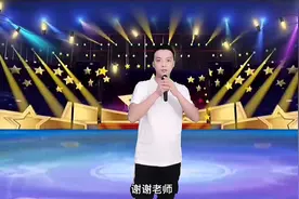 农村小伙男女双声演绎伤感情歌，《爱情路上风雨多》视频封面
