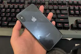 给粉丝999元的苹果x，这应该是百元内最推荐的iPhone视频封面