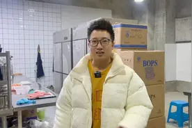 投资5万做抖音外卖烤肉，每天卖六七千，生意为什么这么火？视频封面