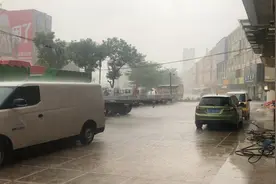 汽车人为你解决你雨季的烦恼 只要你有需求联系我为你解决一切视频封面