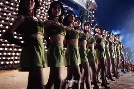 对面的女孩看过来视频封面