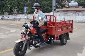摩托车D证科目三考试视频封面