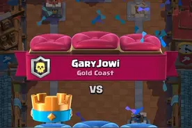 闻名国外的游戏皇室战争：日常菜鸡互啄。