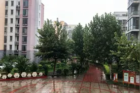 朋友们 你们那下雨了吗？石家庄已经下了三天三夜了～视频封面