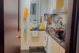 带大家看看香港菲佣的房间。麻雀虽小 五脏俱全！视频封面