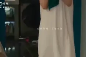 杨幂的美脚丫视频封面