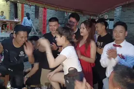 广西妹子结婚猜码很厉害，一码接一码，不输广东人视频封面